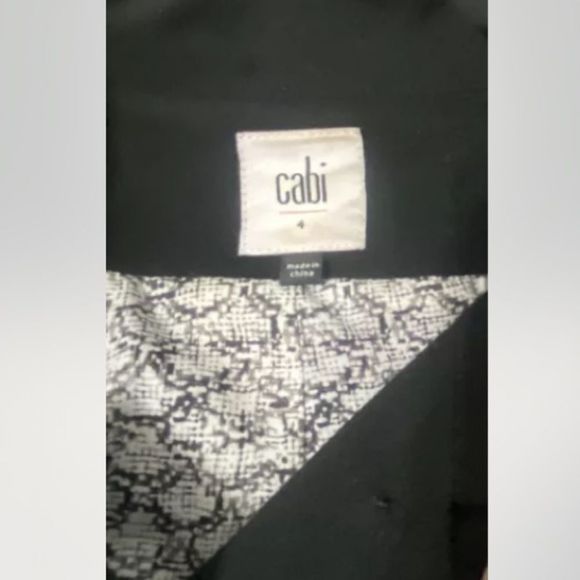 CAbi #3027 Abbott Black Jacket! Size 4 Balloon Sleeve Button Front Lined Blazer - Picture 6 of 6